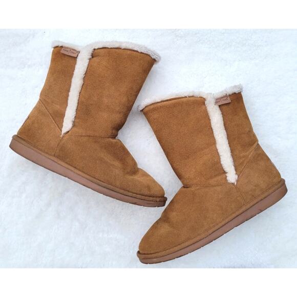Minnetonka Faux Shearling Slip On Boots - Picture 1 of 6